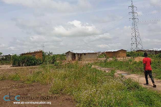 Recherche: Kevin Kiangebeni démontre la possibilité d’électrifier des zones rurales traversées par une ligne haute tension en soutirant à cette dernière de l’énergie